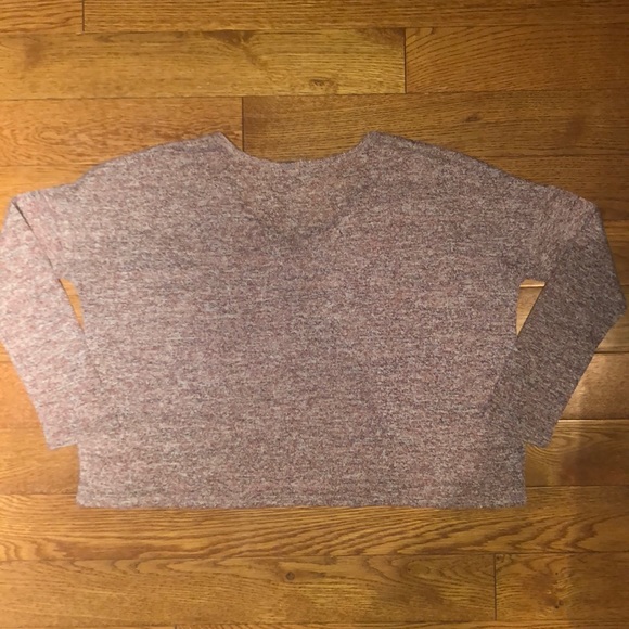 Burgundy cropped garage top - Picture 3 of 4